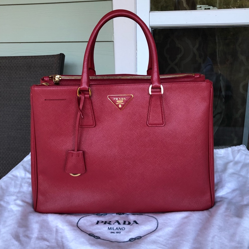 Authentic Prada Red Saffiano Large Tote Bag - Picture 1 of 8